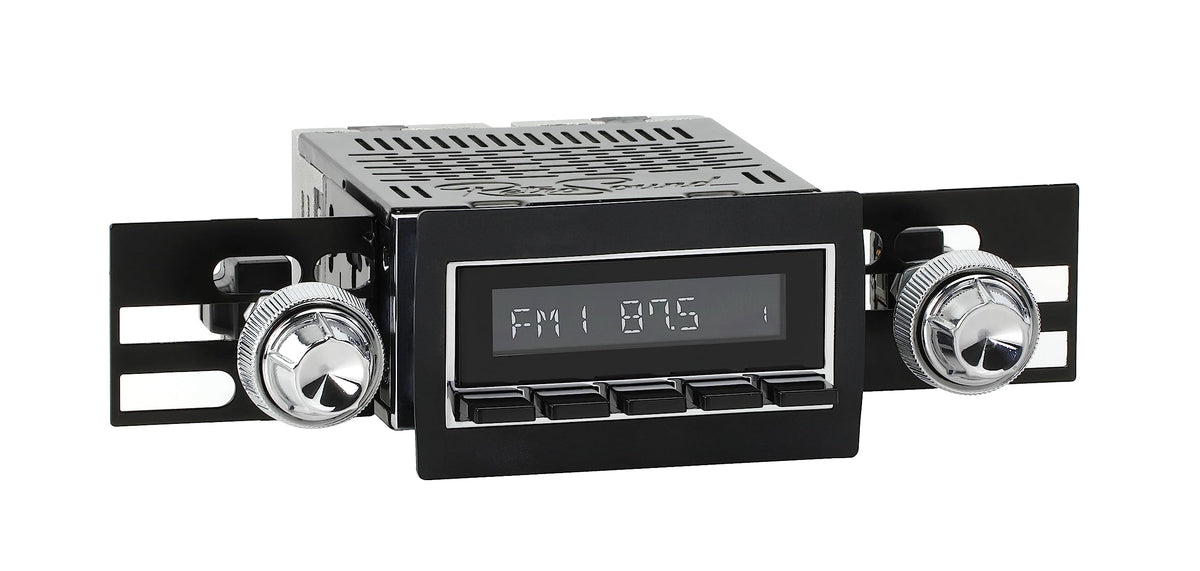 RetroRadio Compatible with 1971-80 International Scout II Features Include Bluetooth, USB, AM/FM HCB-M2-250-11-82I